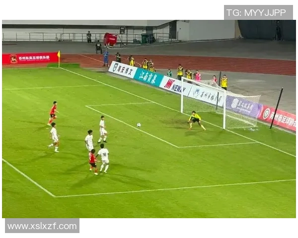 南京足球队耐力变革引发热议助力球队崛起与发展